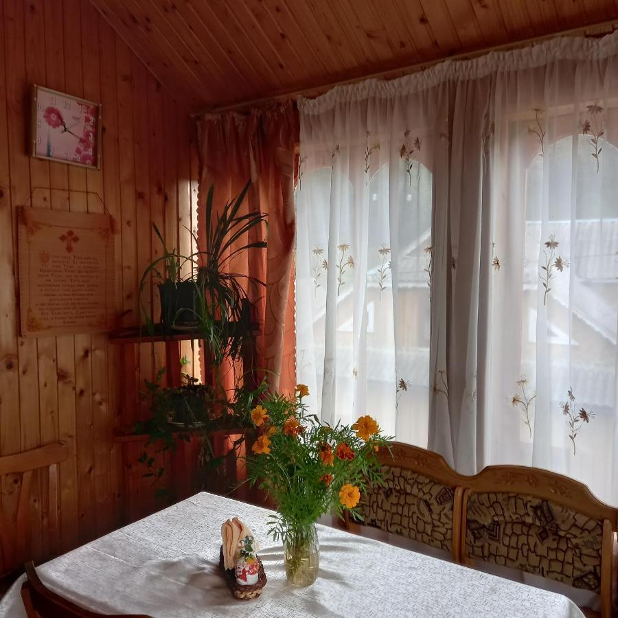Лаванда Яремче Екстериор снимка